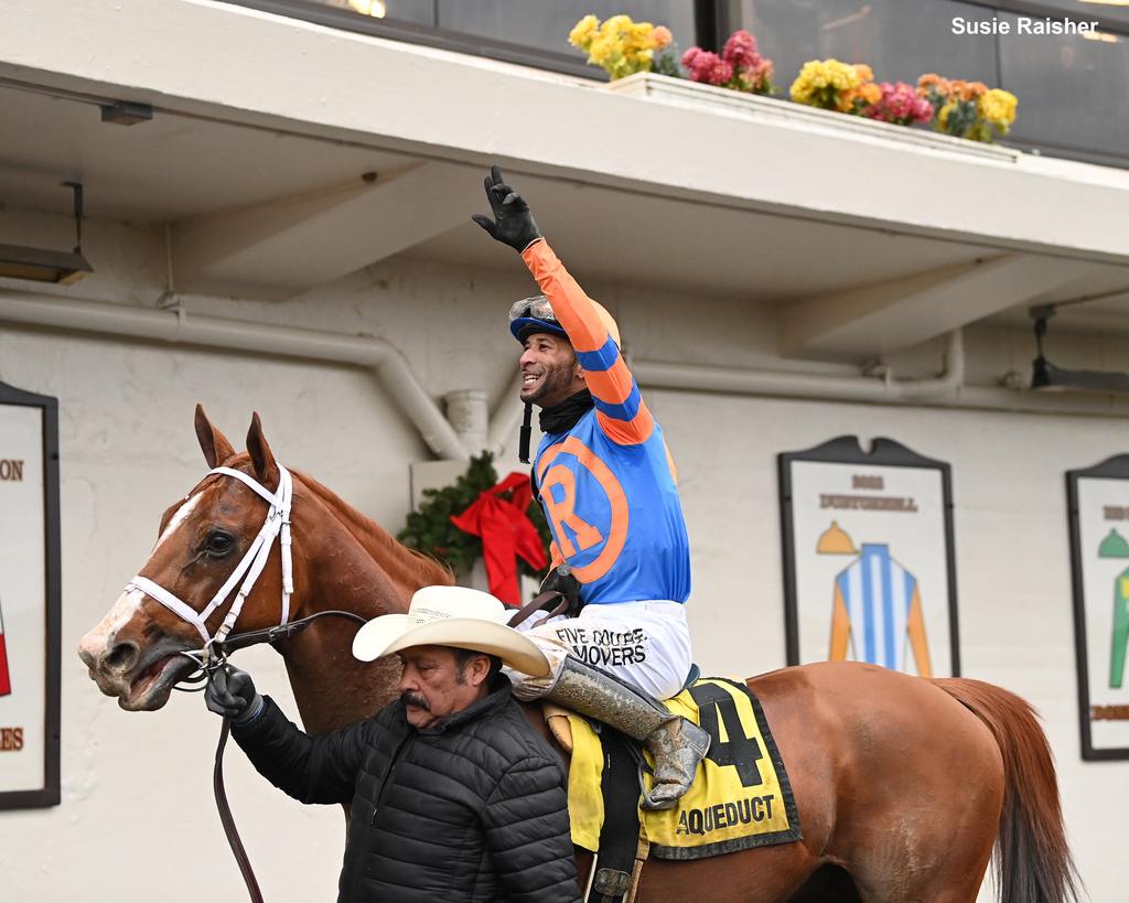 All smiles for Kendrick Carmouche after victory aboard Crupi. (Susie Raisher)