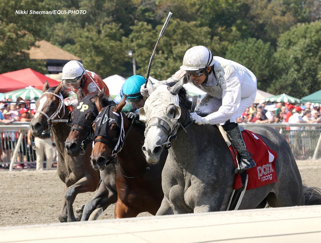 Honorable Win on the rail. (Nikki Sherman/EQUI-PHOTO)