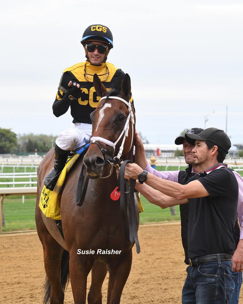 Prat and Hush after their victory. (Susie Raisher)