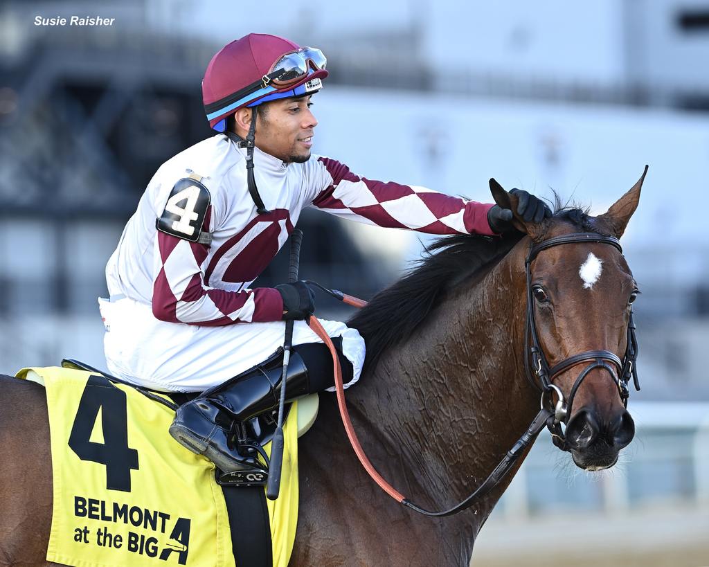 Manny Franco give Child of the Moon a well-earned pat. (Susie Raisher)