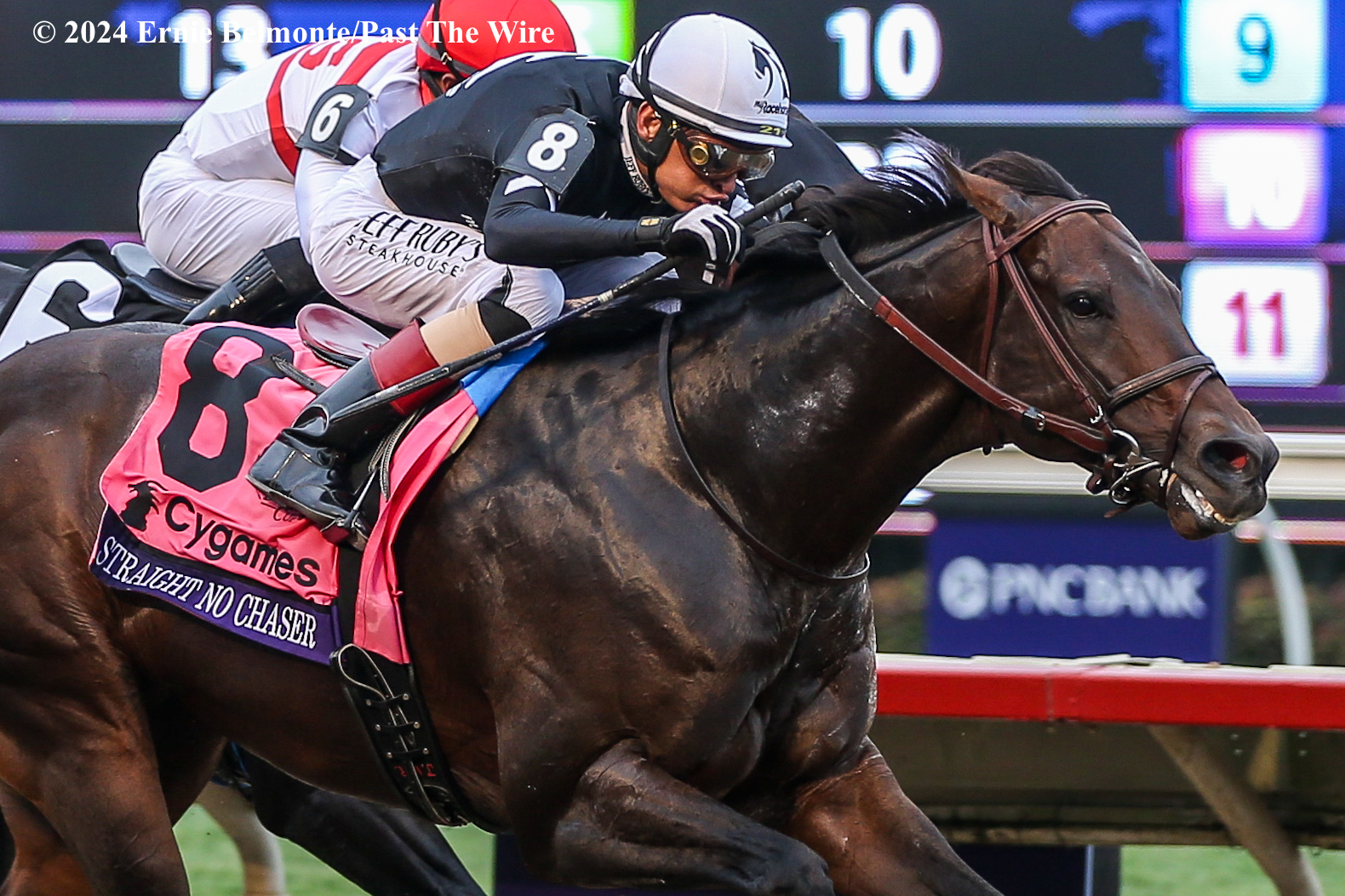 Straight No Chaser Takes Down Breeders' Cup Sprint - Past The Wire