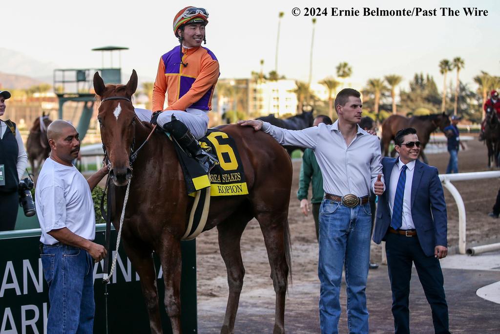 Kopion after winning the La Brea. (Ernie Belmonte/Past The Wire)