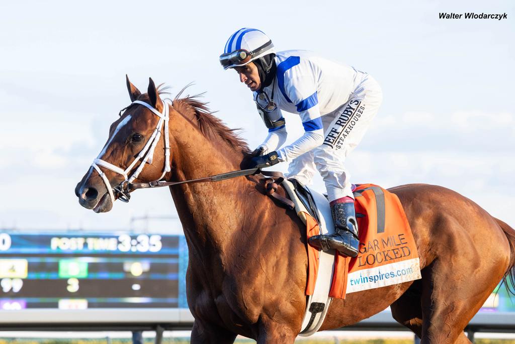 Locked and Johnny V gear down on the gallop out. (Walter Wlodarczyk)