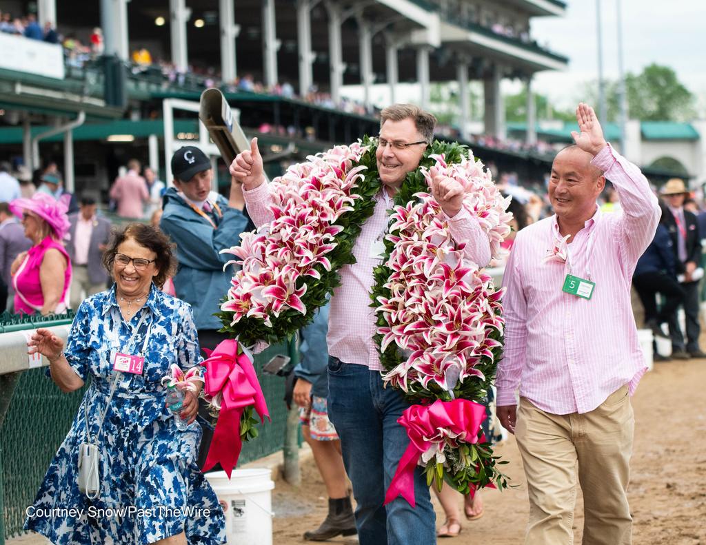 Sporting the garland of lilies. (Courtney Snow/Past The Wire)