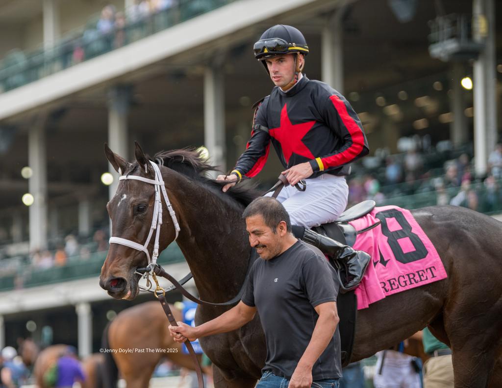 Geroux and Fionn head to the winner's circle. (Jenny Doyle/Past The Wire)