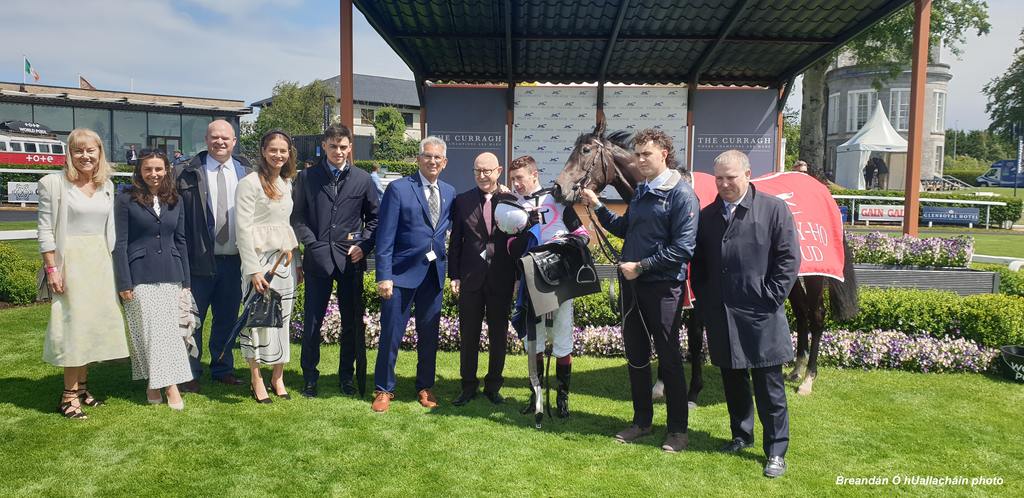 Winning connections of Balantina in The Curragh's winner's circle. (Breandán Ó hUallacháin photo)