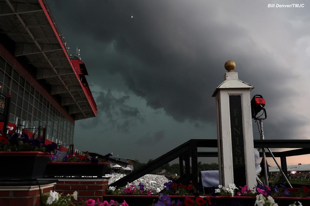 The weather caused a pause in racing activities as a lightning storm moves through Baltimore on Black Eyed Susan Day delaying the feature race at Pimlico on Friday May 16, 2025. (Bill Denver/TMJC)