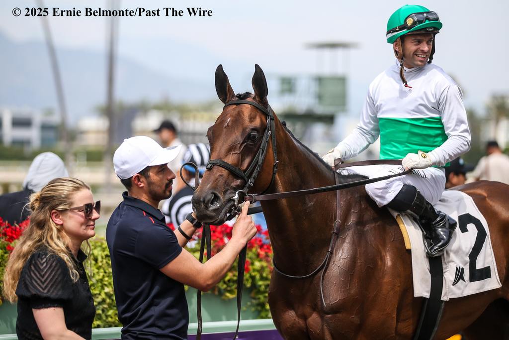 Umberto Rispoli aboard Mrs. Astor. (Ernie Belmonte/Past The Wire)
