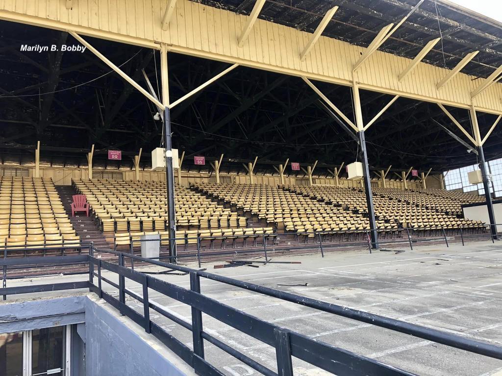The old grandstand, parts built in 1922, will be dismantled in phase one of the Pimlico Plus Plan. (Marilyn B. Bobby photo)