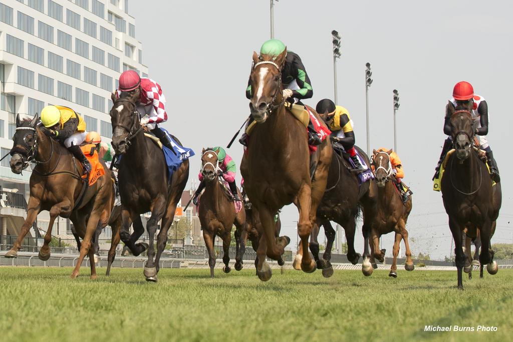 Oujda (green cap) leaving the field behind. (Michael Burns Photo)
