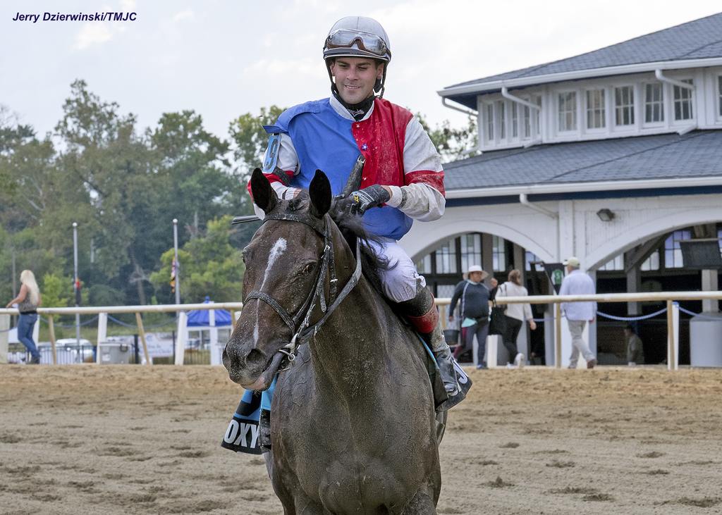 Jomar Torres and Foxy Junior. (Jerry Dzierwinski)