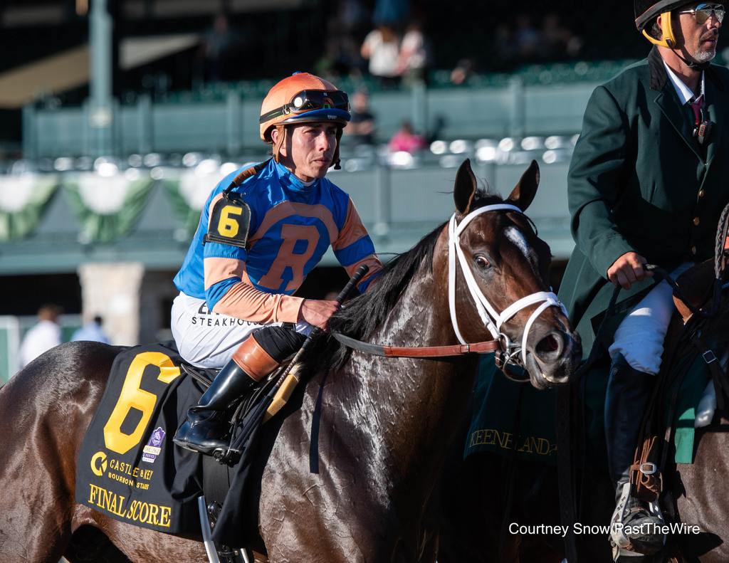 Heading to the winner's circle. (Courtney Snow/Past The Wire)
