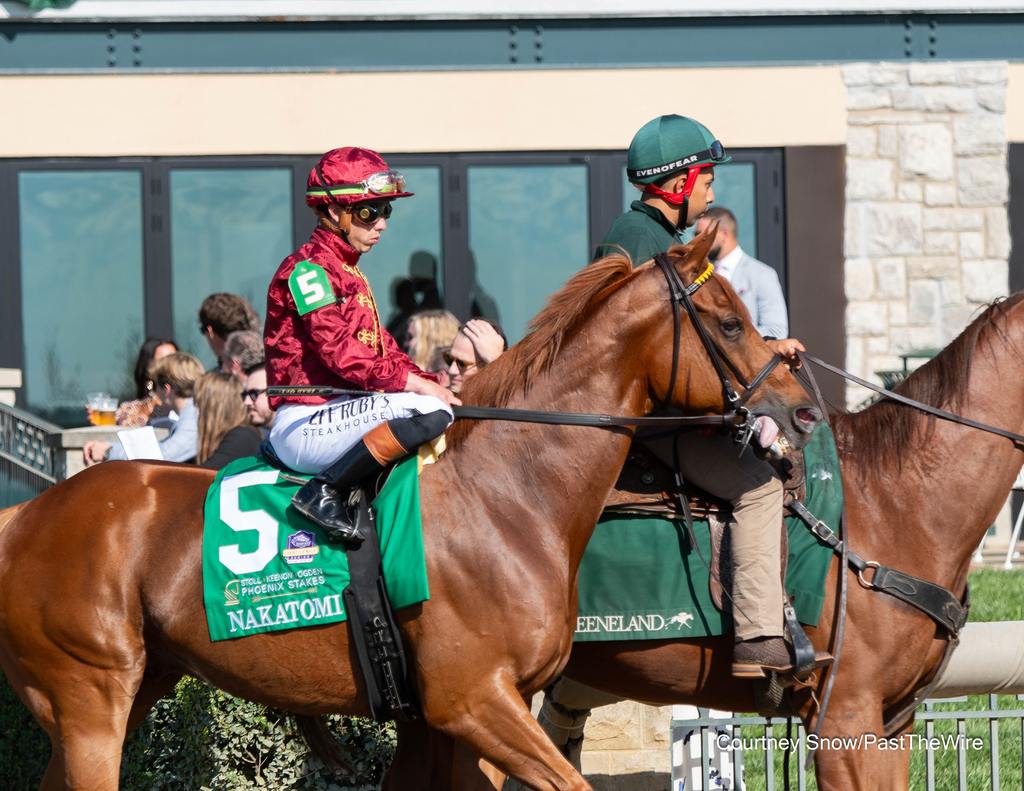 Nakatomi and Ortiz Jr. head to the winner's circle. (Courtney Snow/Past The Wire)